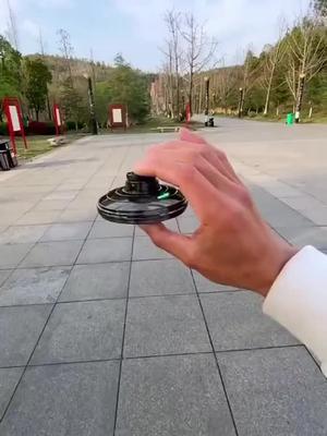 FLYING SPINNER MINI DRONE 