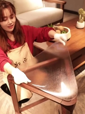 CLEAR PROTECTIVE TABLE MAT 