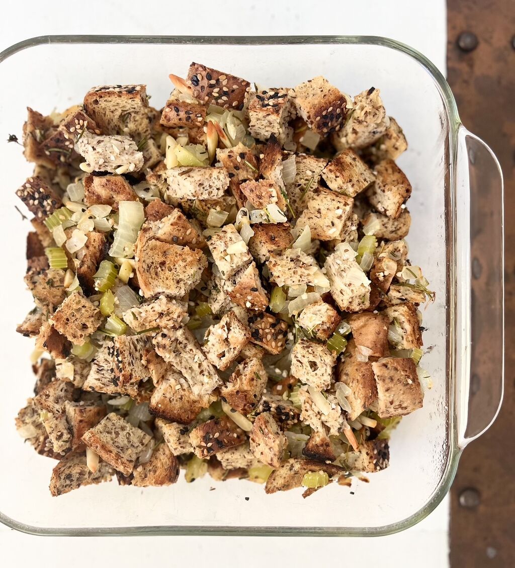 Simple Low Carb Thanksgiving Stuffing - Carbonaut