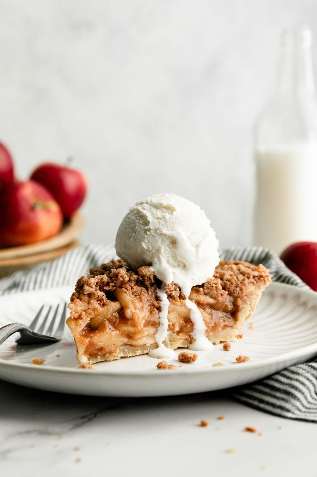 Apple Pie (Sat Reel)