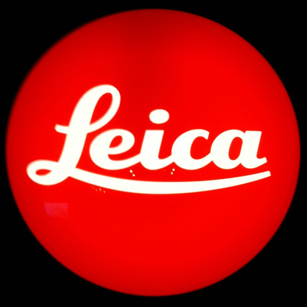 Shop Leica