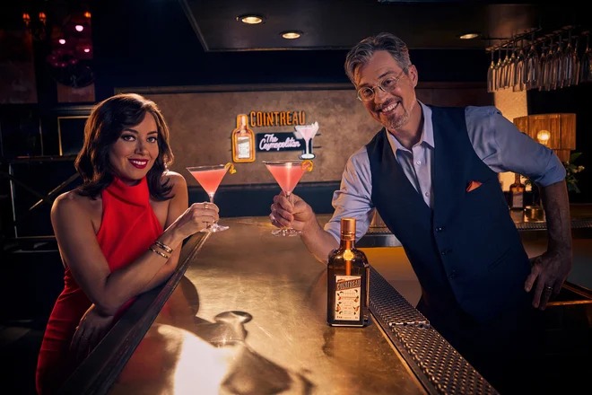AUBREY PLAZA TOASTS THE HOLIDAYS WITH A COSMO FOR COINTREAU