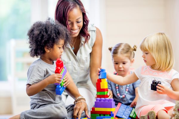 Tell Congress: Save Child Care Now! 