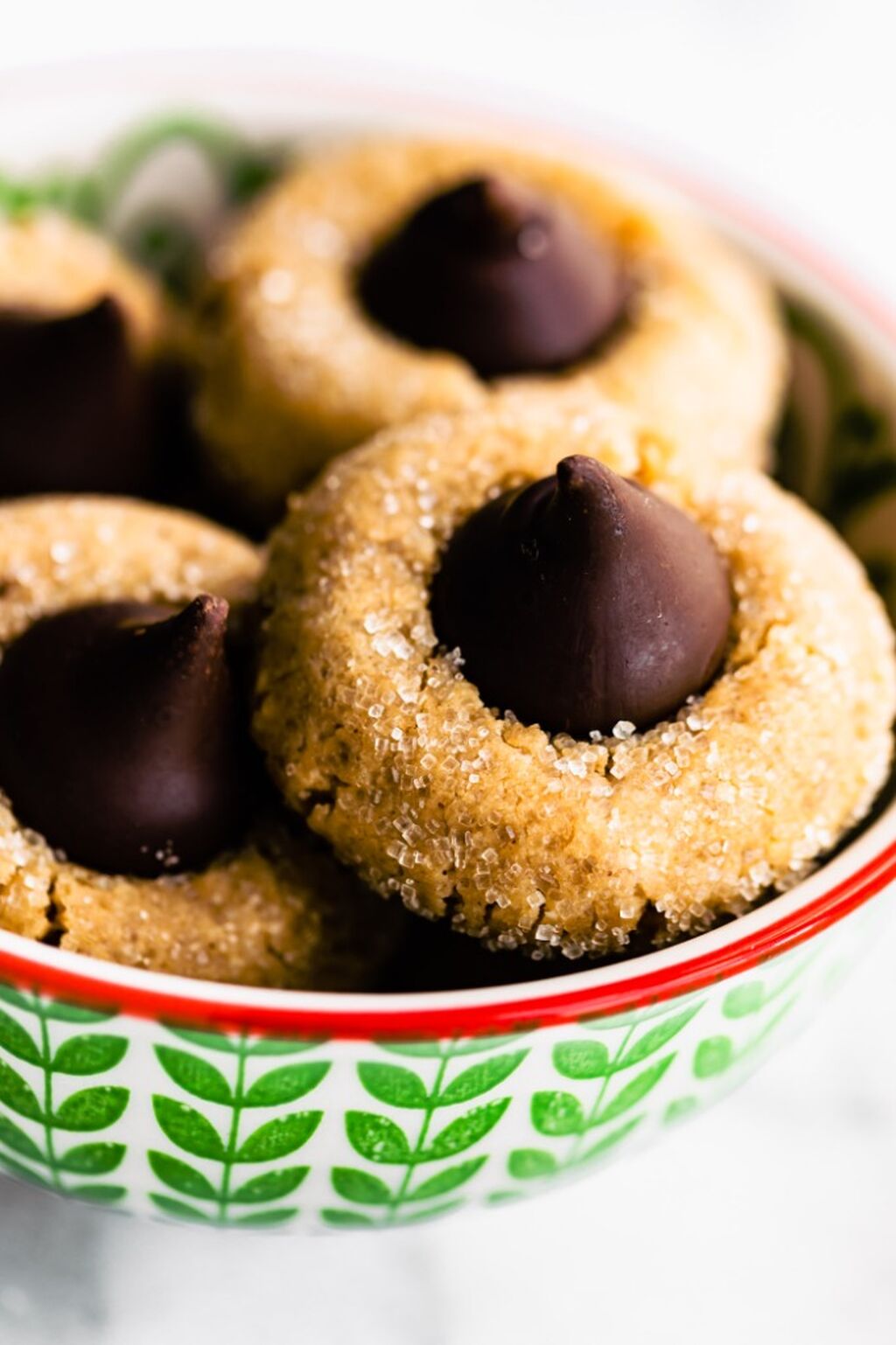PEANUT BUTTER BLOSSOM COOKIE