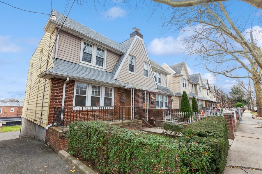 2540 WOODHULL AVE, BRONX, NY 10469
