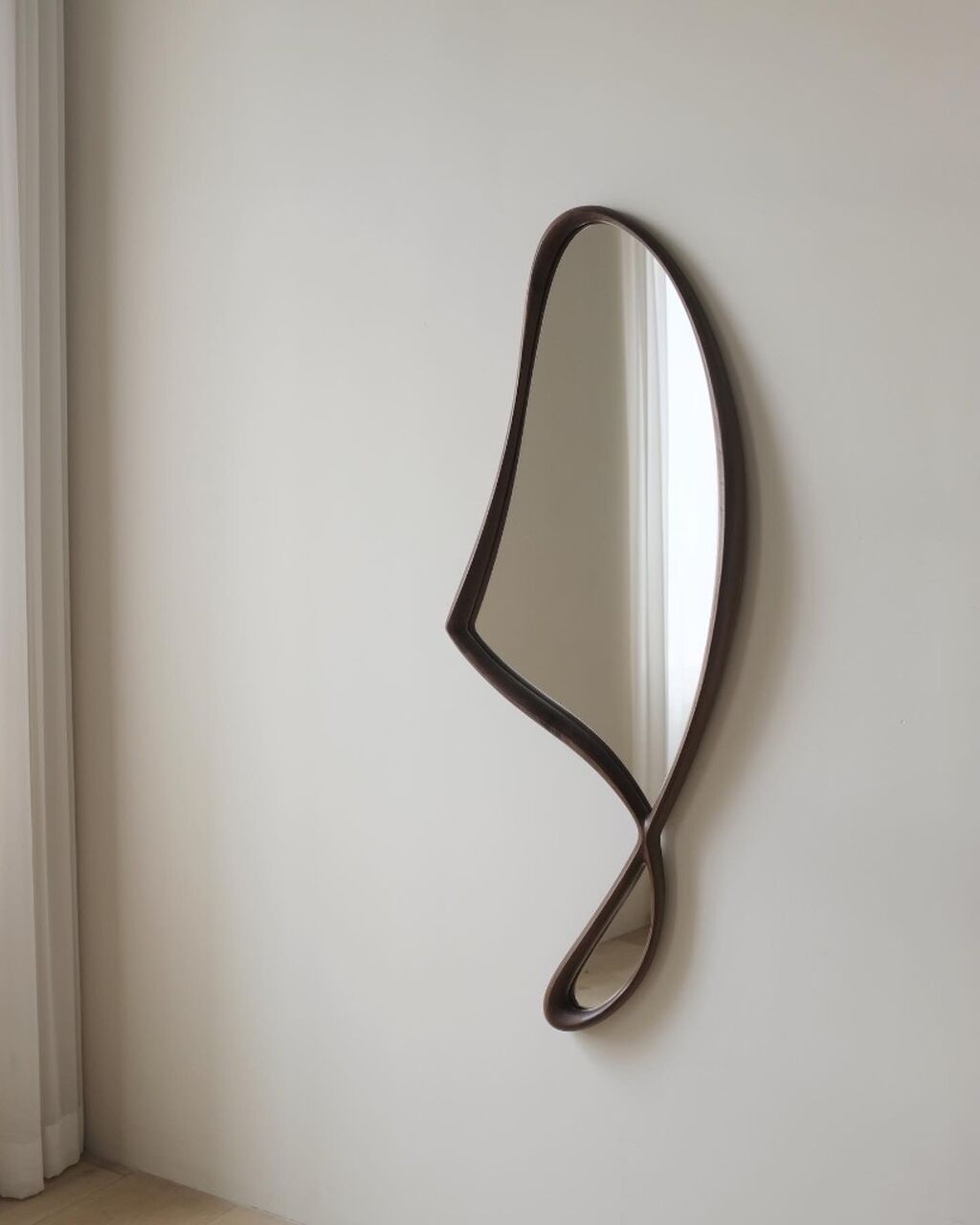 Momentum Mirror in Walnut