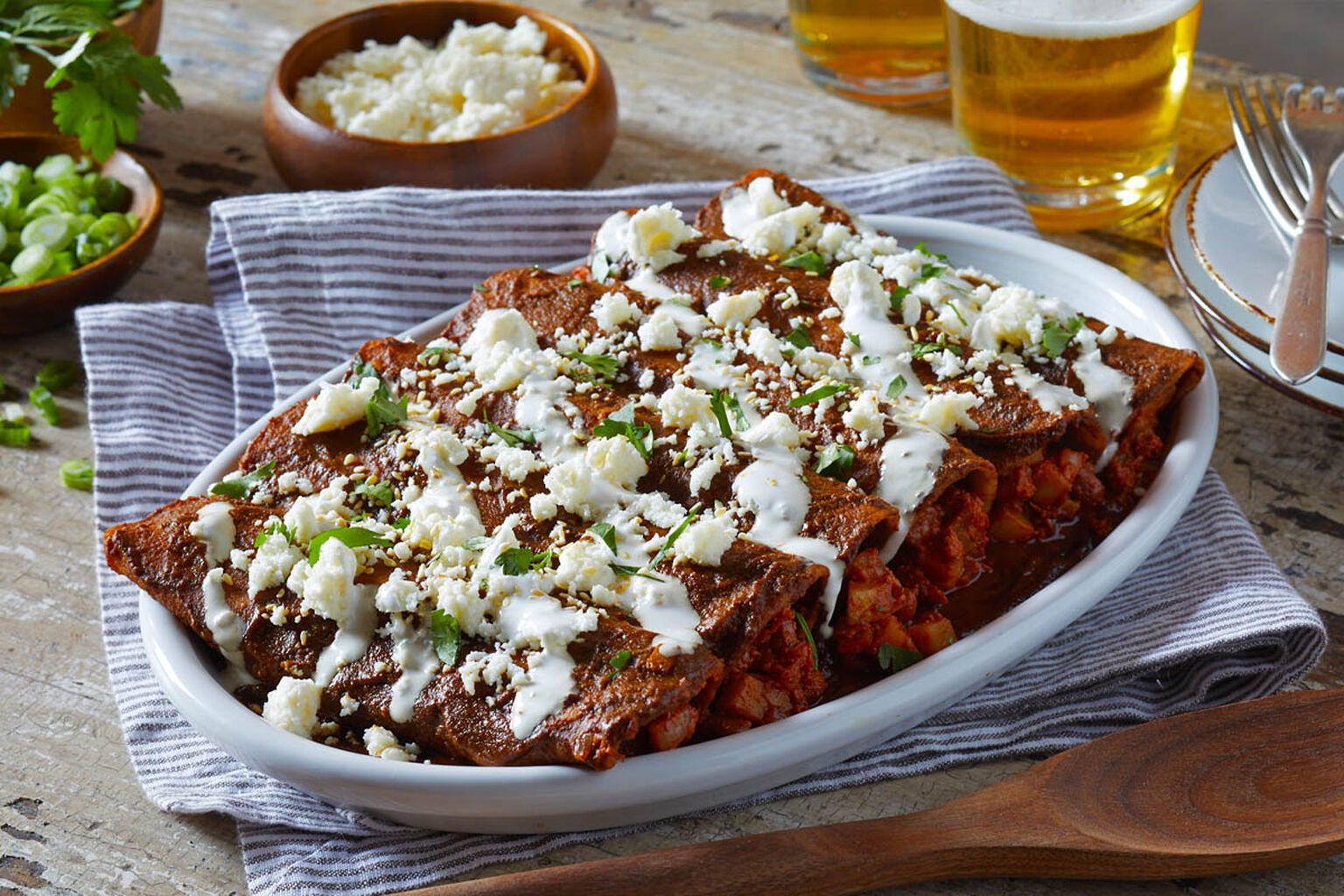 Enmoladas (Mole Enchiladas) | Cacique&reg; Inc.