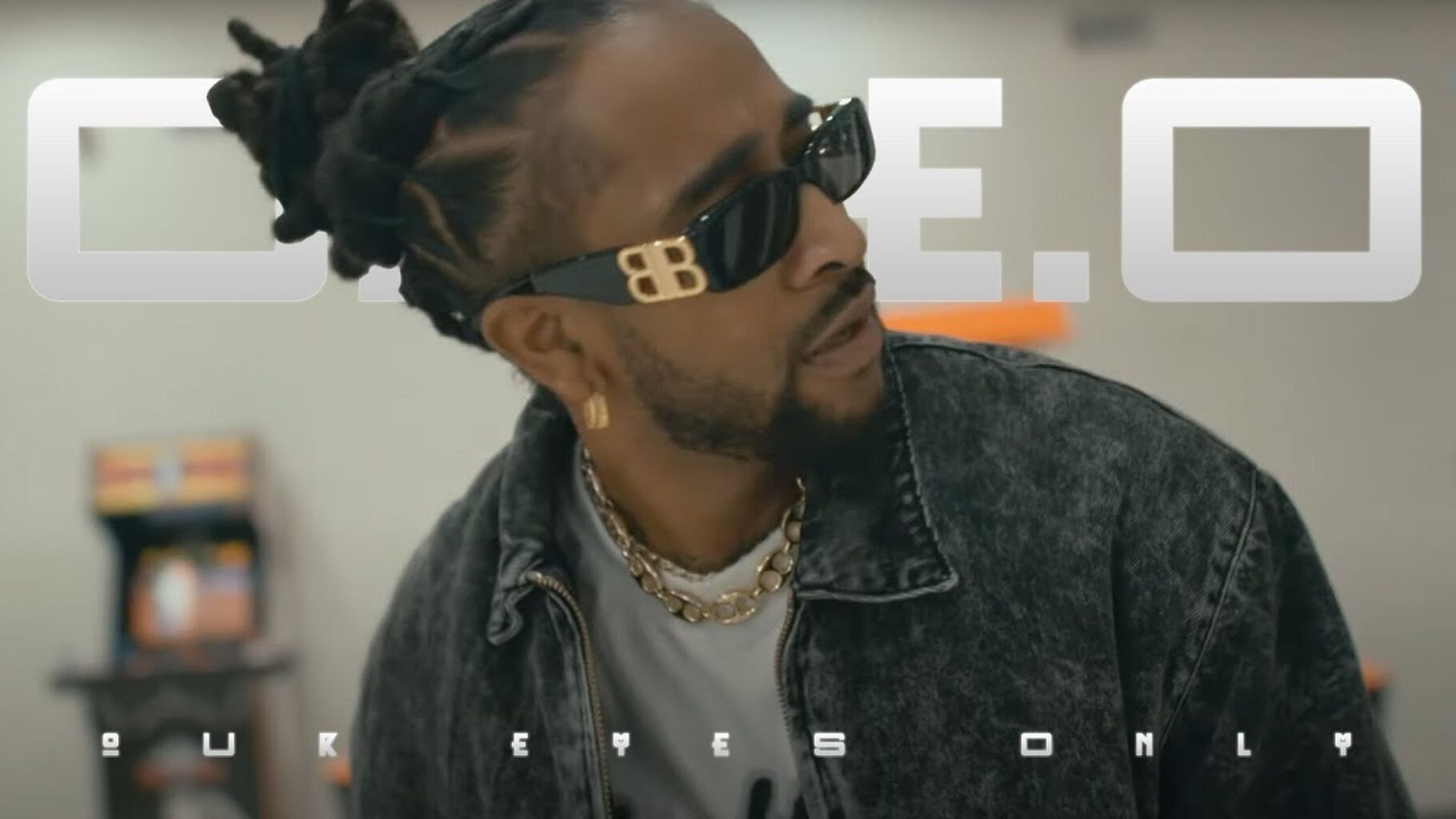Omarion - O.E.O. (Official Visualizer)