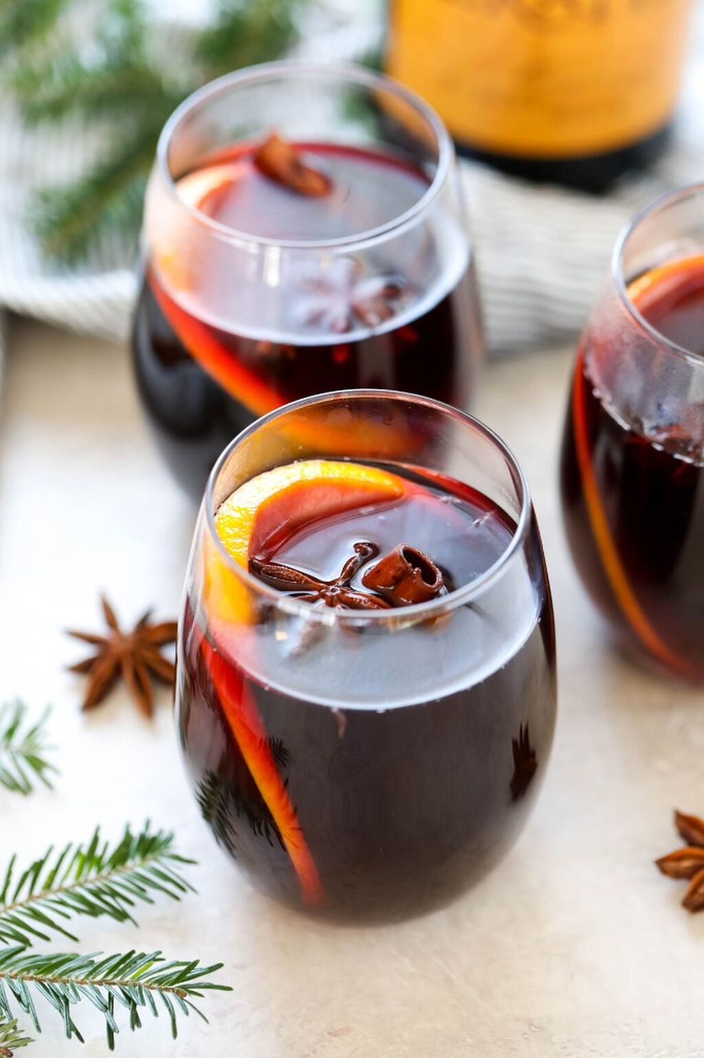 Slow Cooker Mulled Wine (Fri Reel)