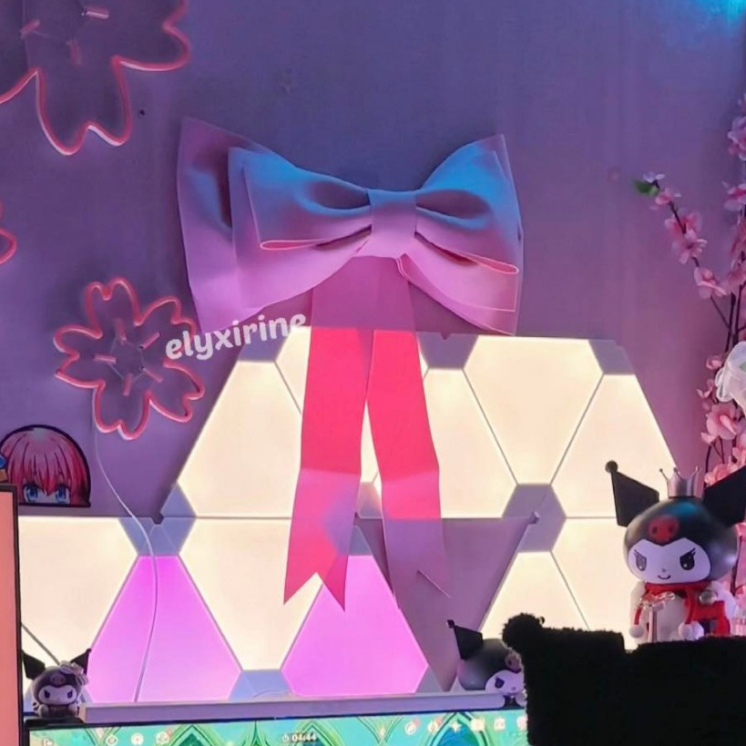 BIG BOW DECOR!