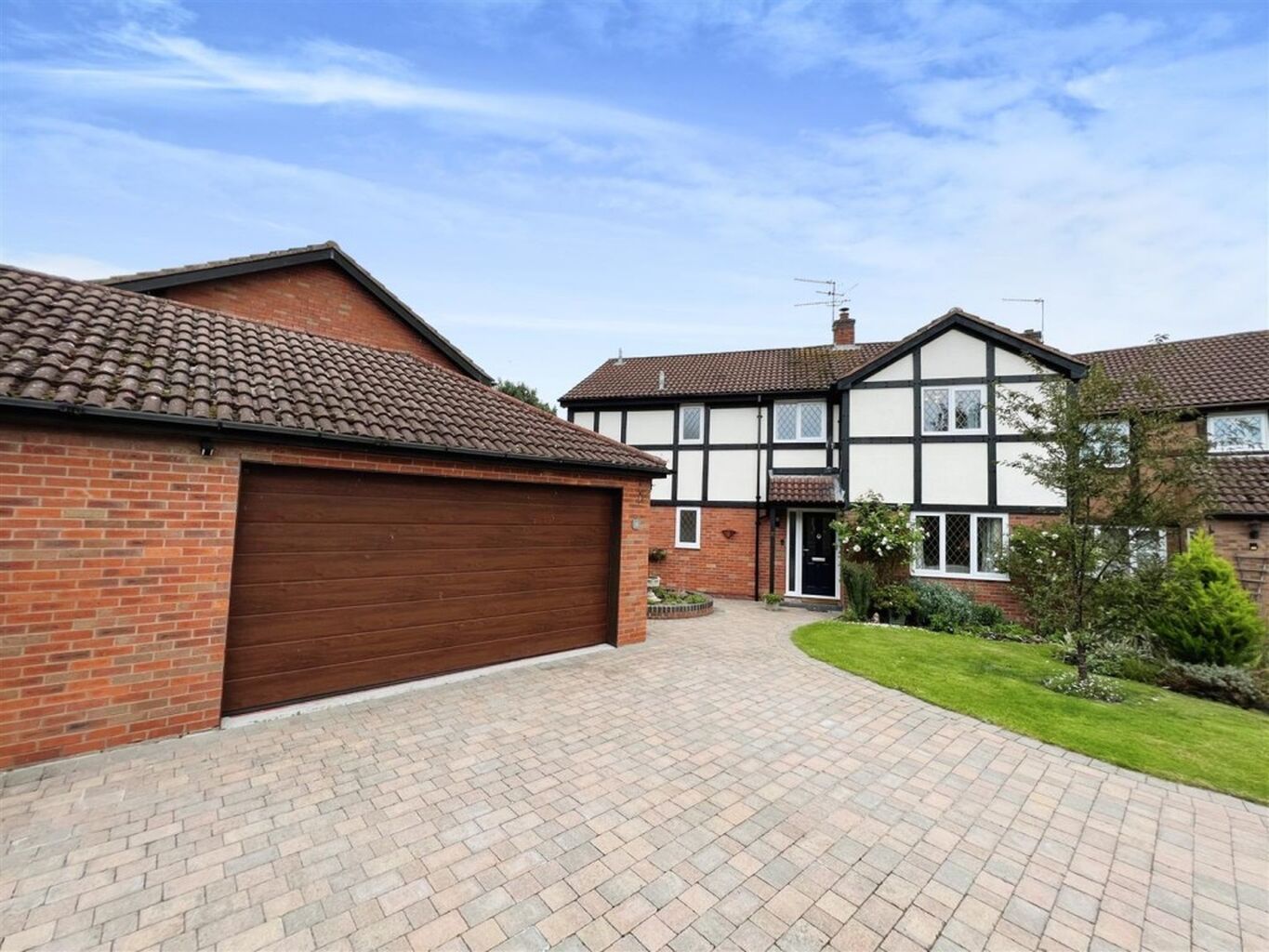 Cleeves Avenue, Warwick