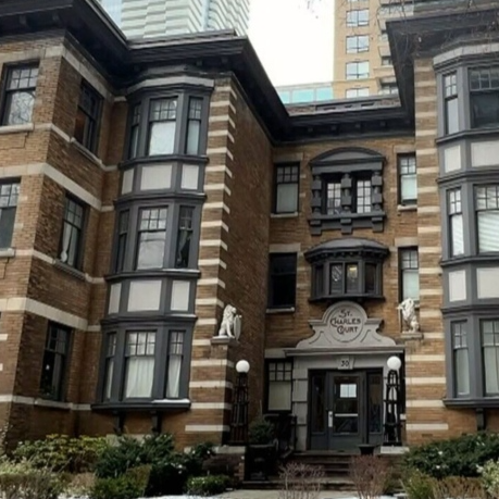 Tenants living without heat and hot water for weeks in downtown Toronto apartment building