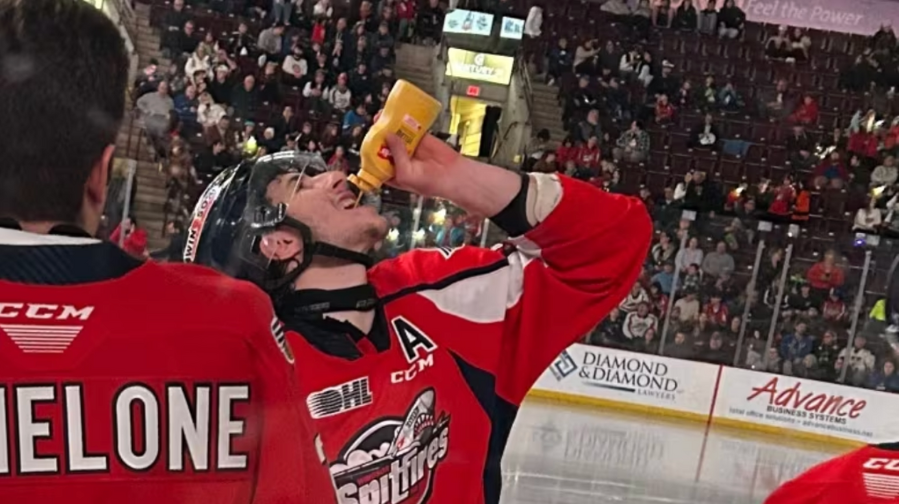 Why some Ontario hockey players drink mustard and pickle juice during each game