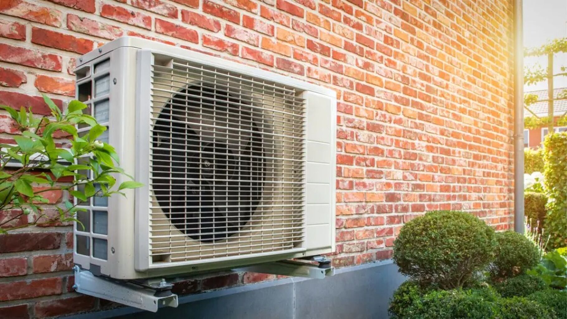 How A Hybrid Heating System Could Lower Your Utility Bills & Carbon Footprint