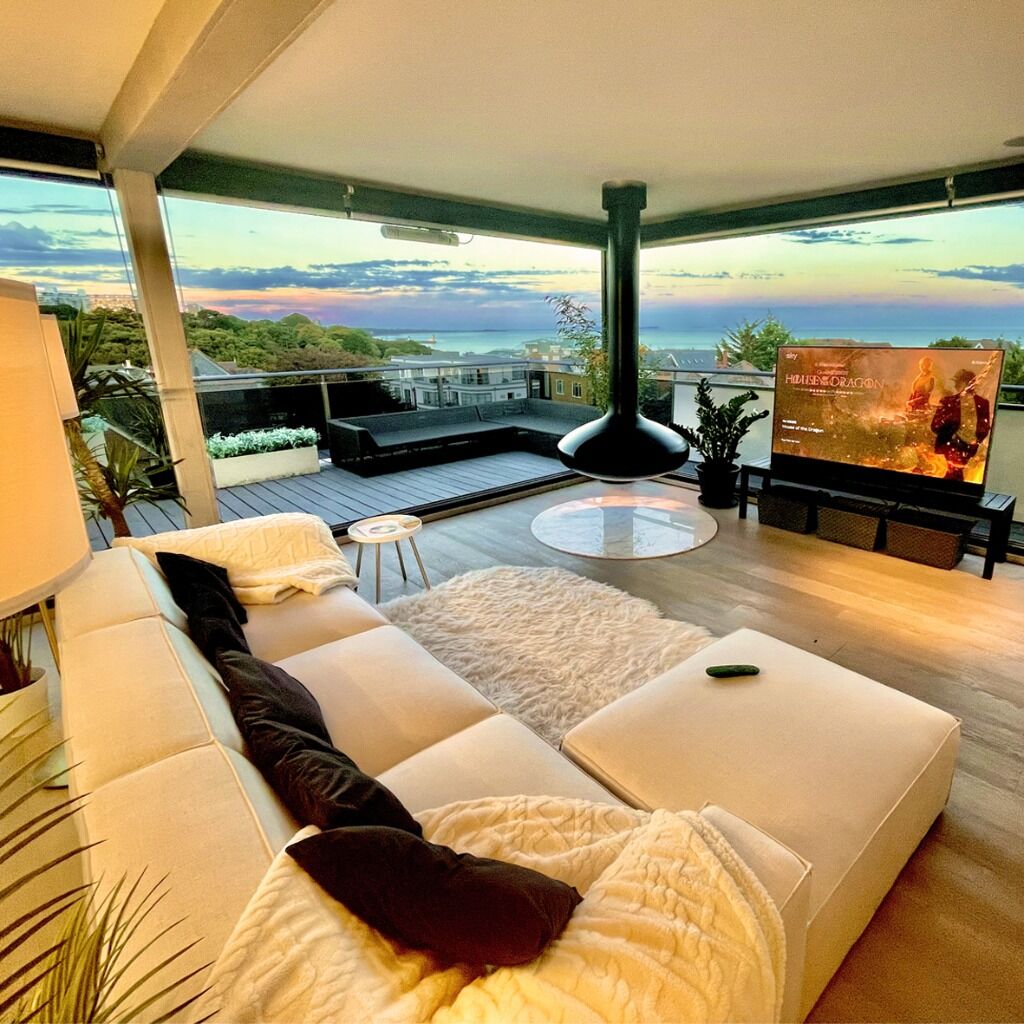 The Beach Hytte - Stunning Sea View Penthouse