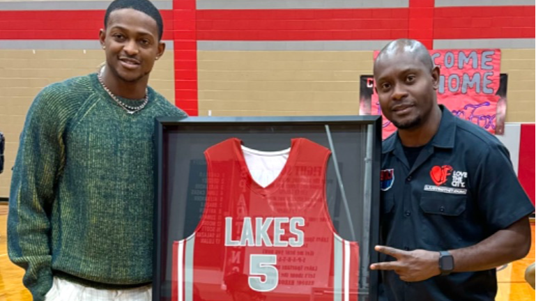 De'Aaron Fox & Sacramento Kings ceremony