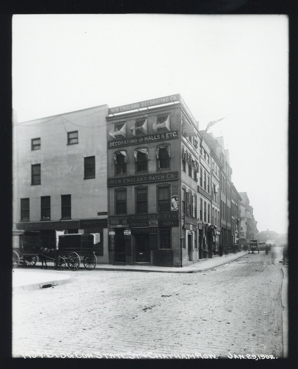Building at corner of State Street and Chatham Row