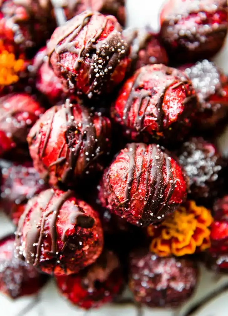 Two Bite Brownies with Strawberries