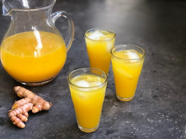 Refreshing Turmeric Tonic Mom
