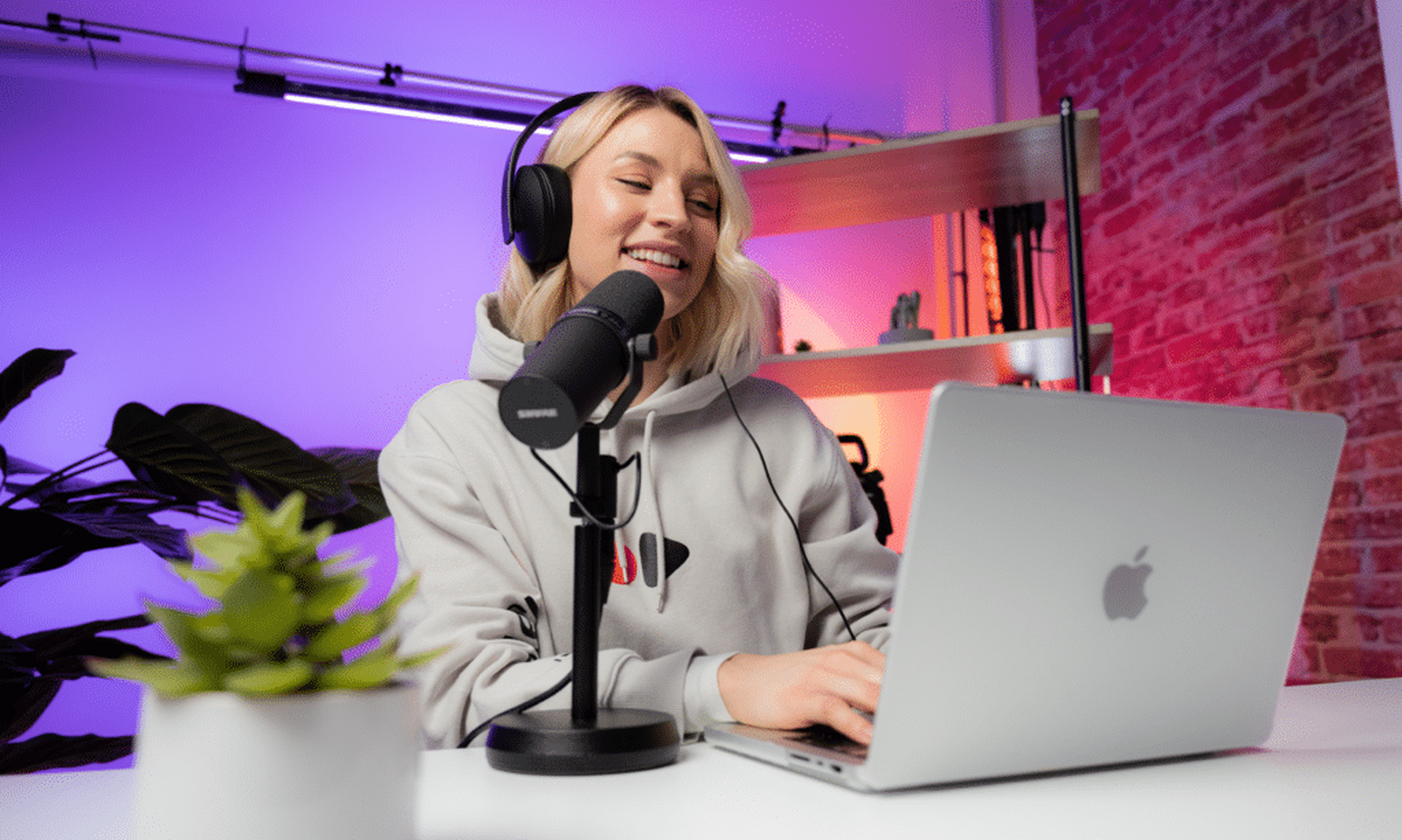Creators at the Forefront of Marketing Strategy: 2024 Trend Report
