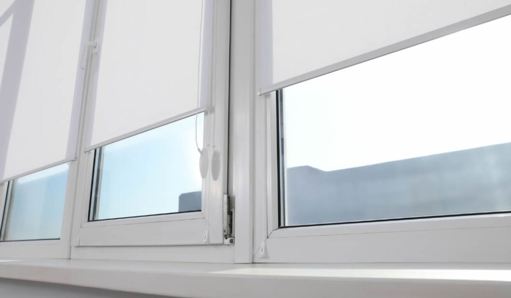 VENTANA CON PERSIANA INTEGRADA