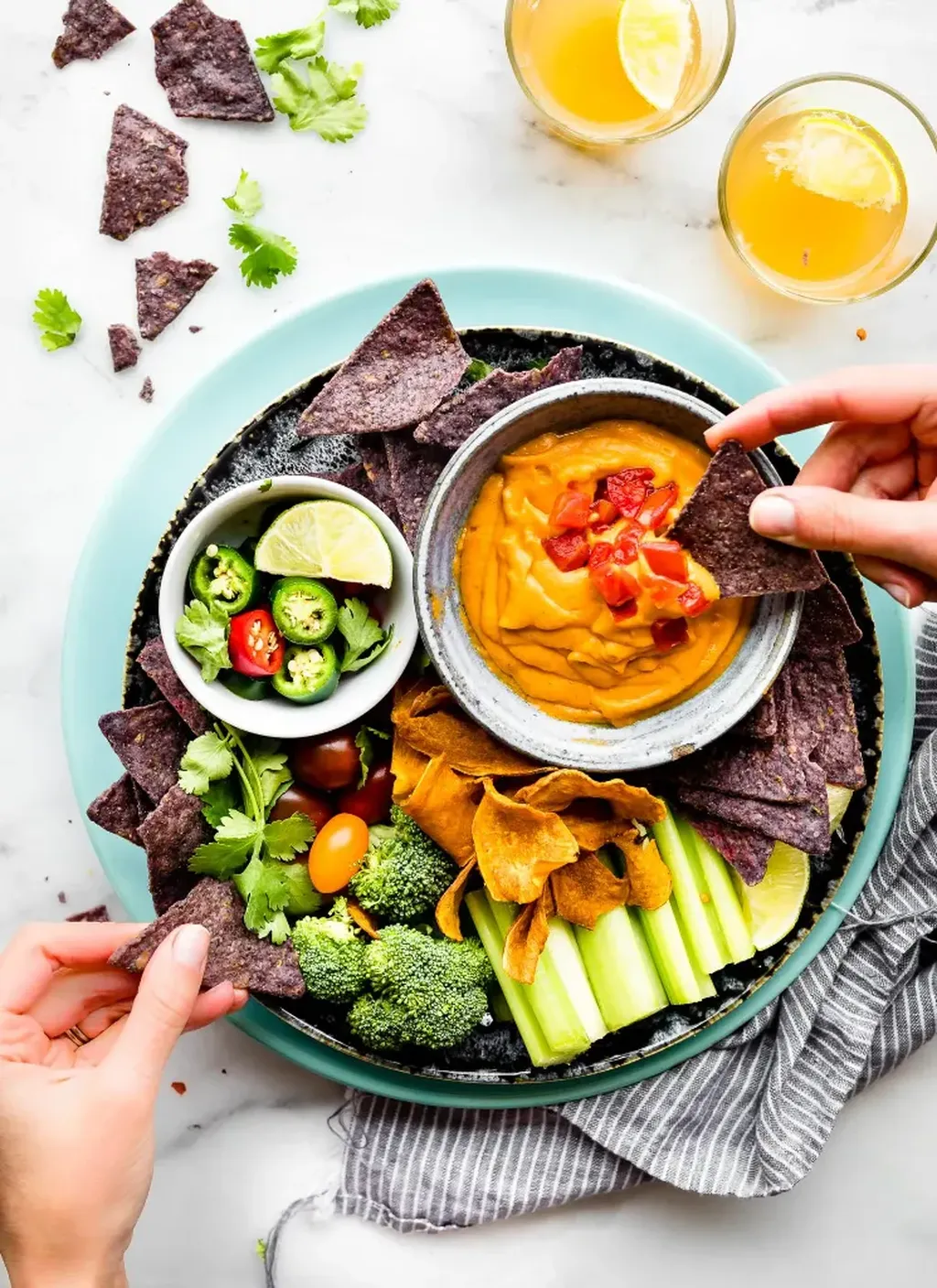 Easy Vegan Salsa Con Queso