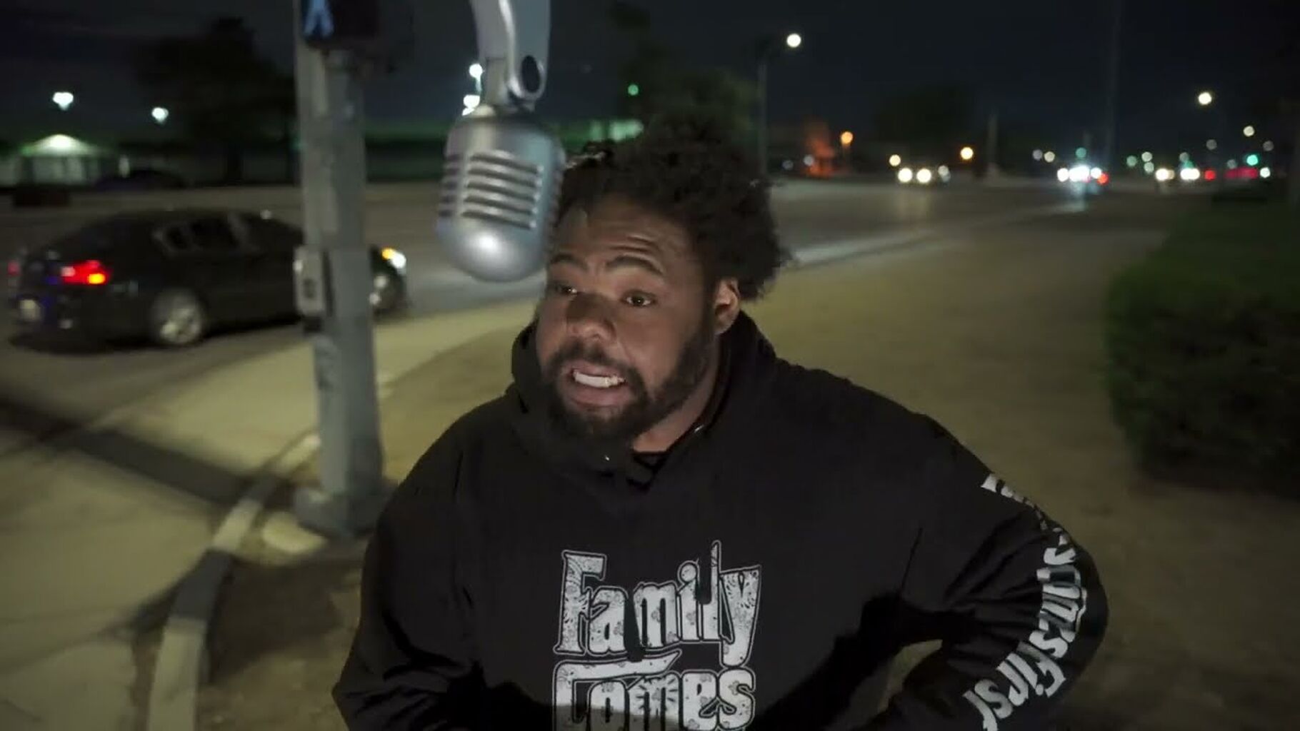 DZE LIKE RZA - Stunt Man DZE (Mic Performance)