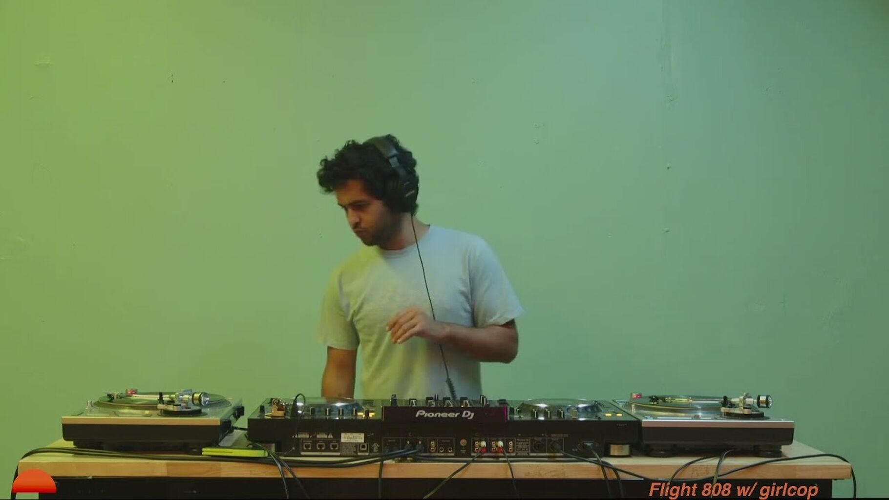 guest mix on Flight 808 | MCR
