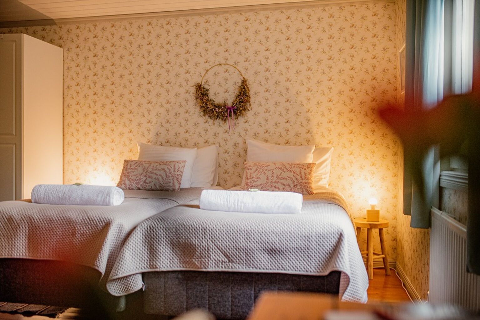 Varaa majoitus/Book accommodation 