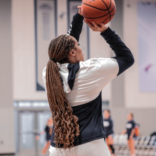 Locker Room Talk: Meet Saint Peter&rsquo;s Competitive Forward Jada Williams