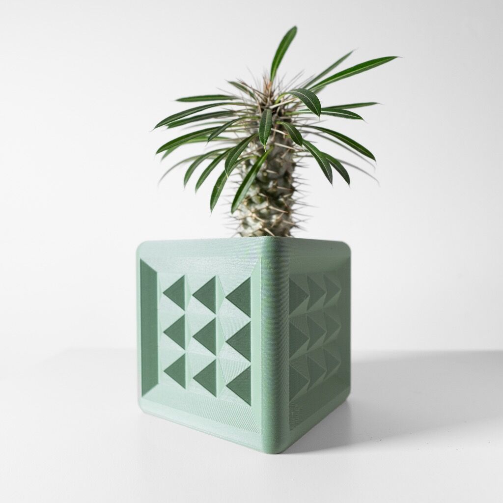 The Novo Square Planter