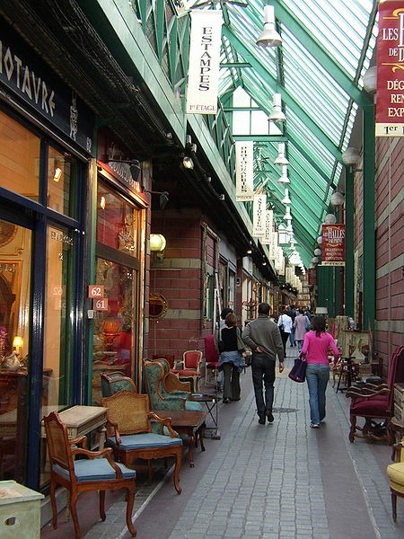 Paris Antique Market Walking Tour