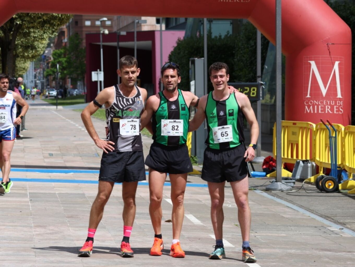 02/05 - CROSS IRON MIERES