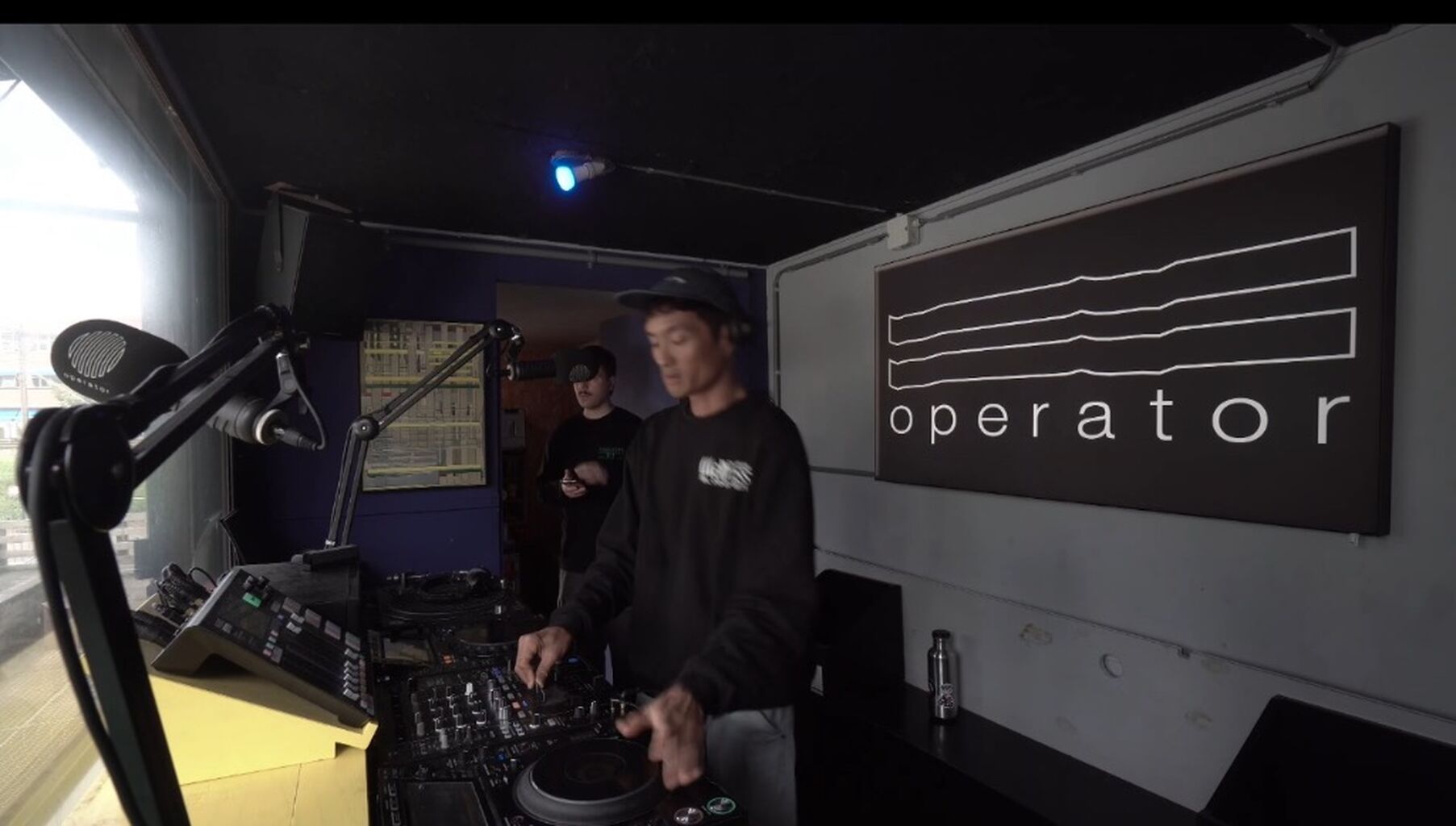 Operator FM