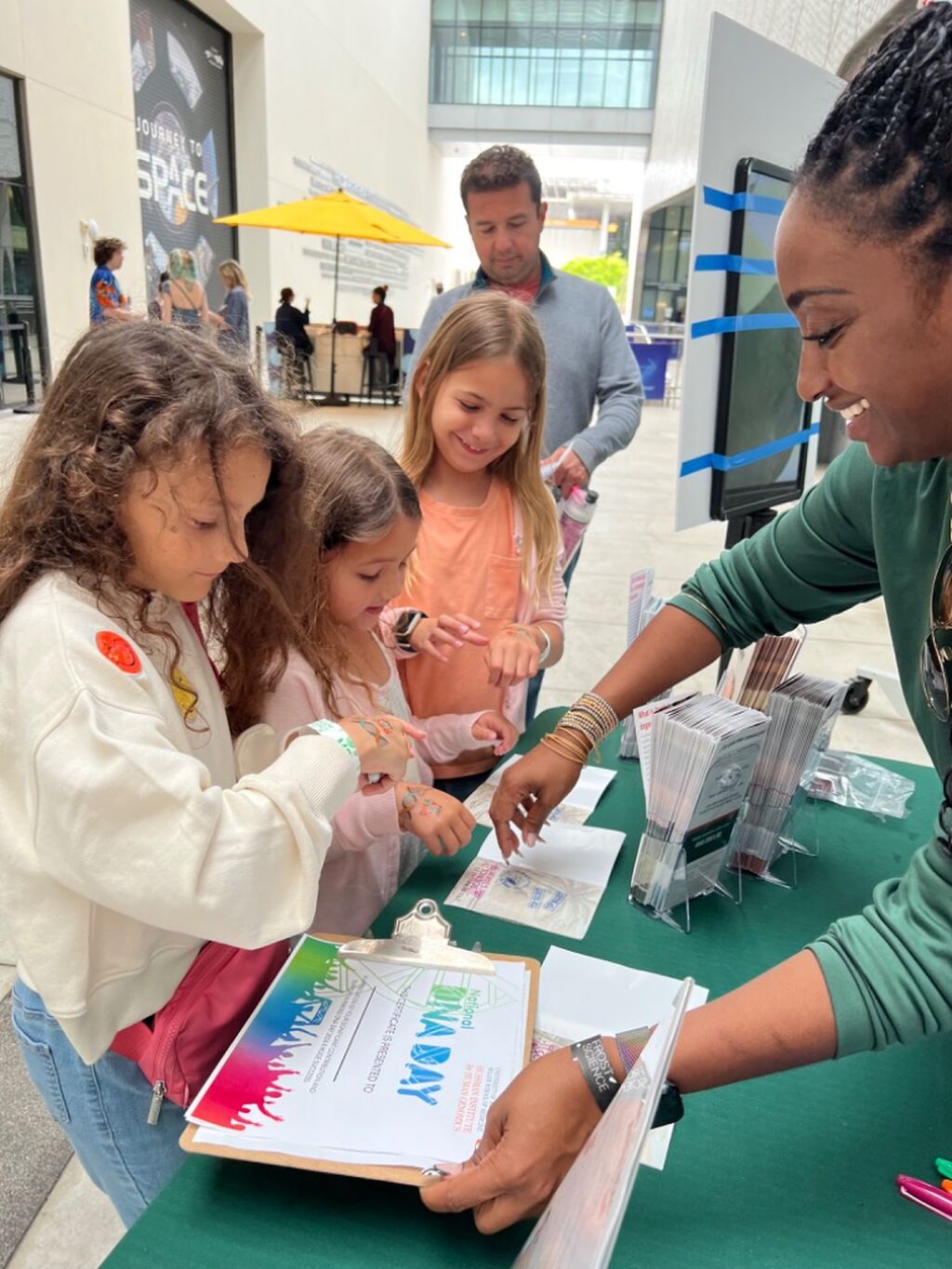 Hussman Institute Celebrates National DNA Day with Frost Science Museum