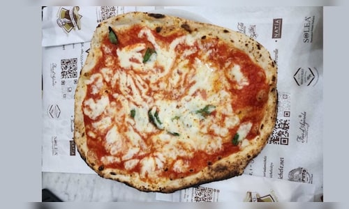 Best pizzeria in Naples: This celebrity-endorsed, Michelin Star eatery is a must try - CNBC TV18