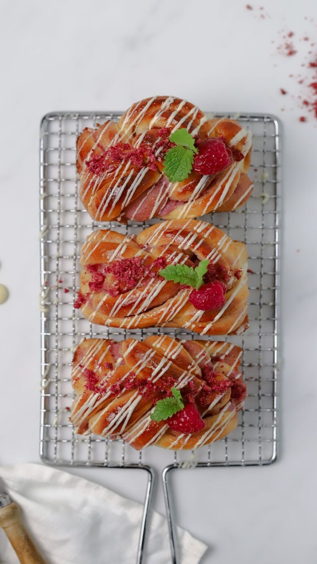 Raspberry White Choc Babka Buns