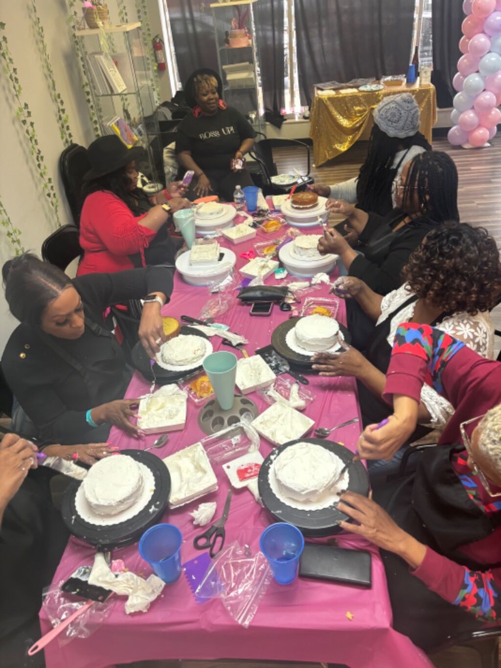 Cake decorating class with mimosas and karaoke