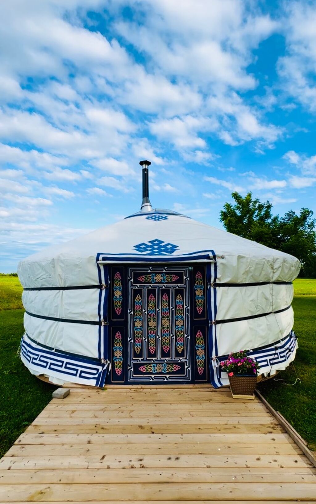Riverside Oasis Farm (Yurts)