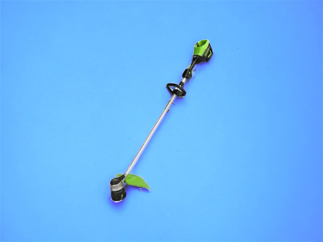 Why the Greenworks 60V 16&rdquo; Cordless Trimmer Might Be Your New Yard Best Friend