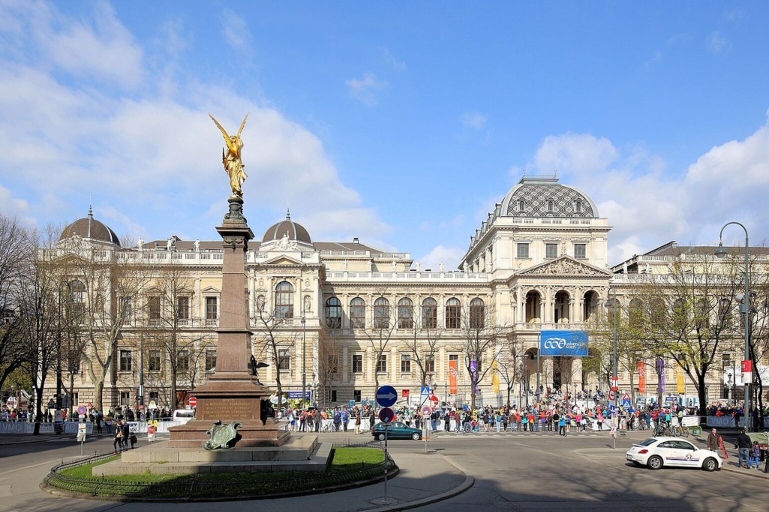 Unlock Vienna: Ultimate Tour of Ringstrasse's Architectural Marvels