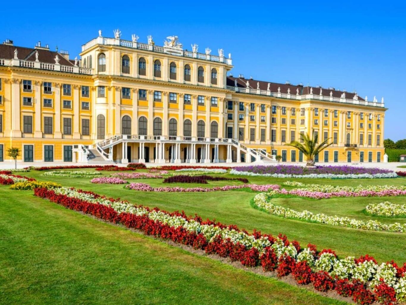 Explore the Majesty of Sch&ouml;nbrunn Palace
