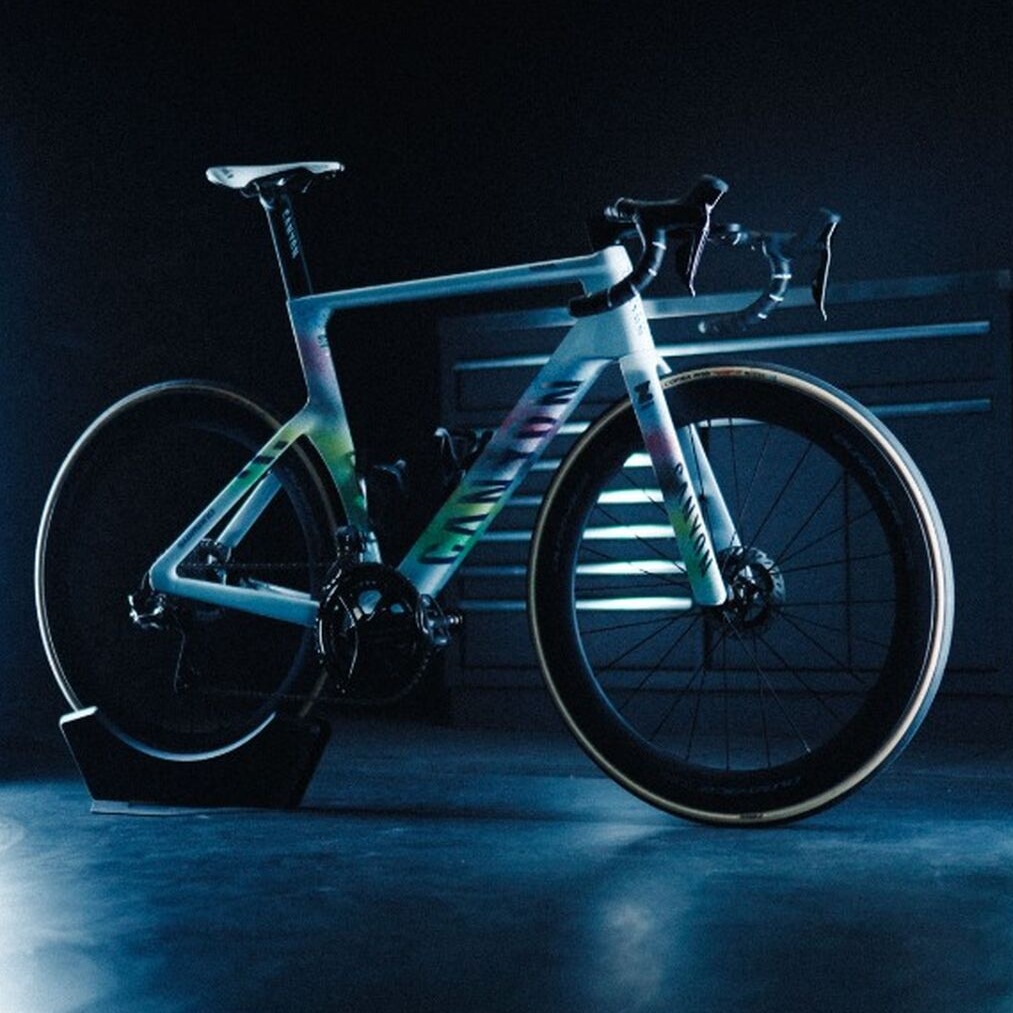 MVDP's Canyon Aeroad world champion edition