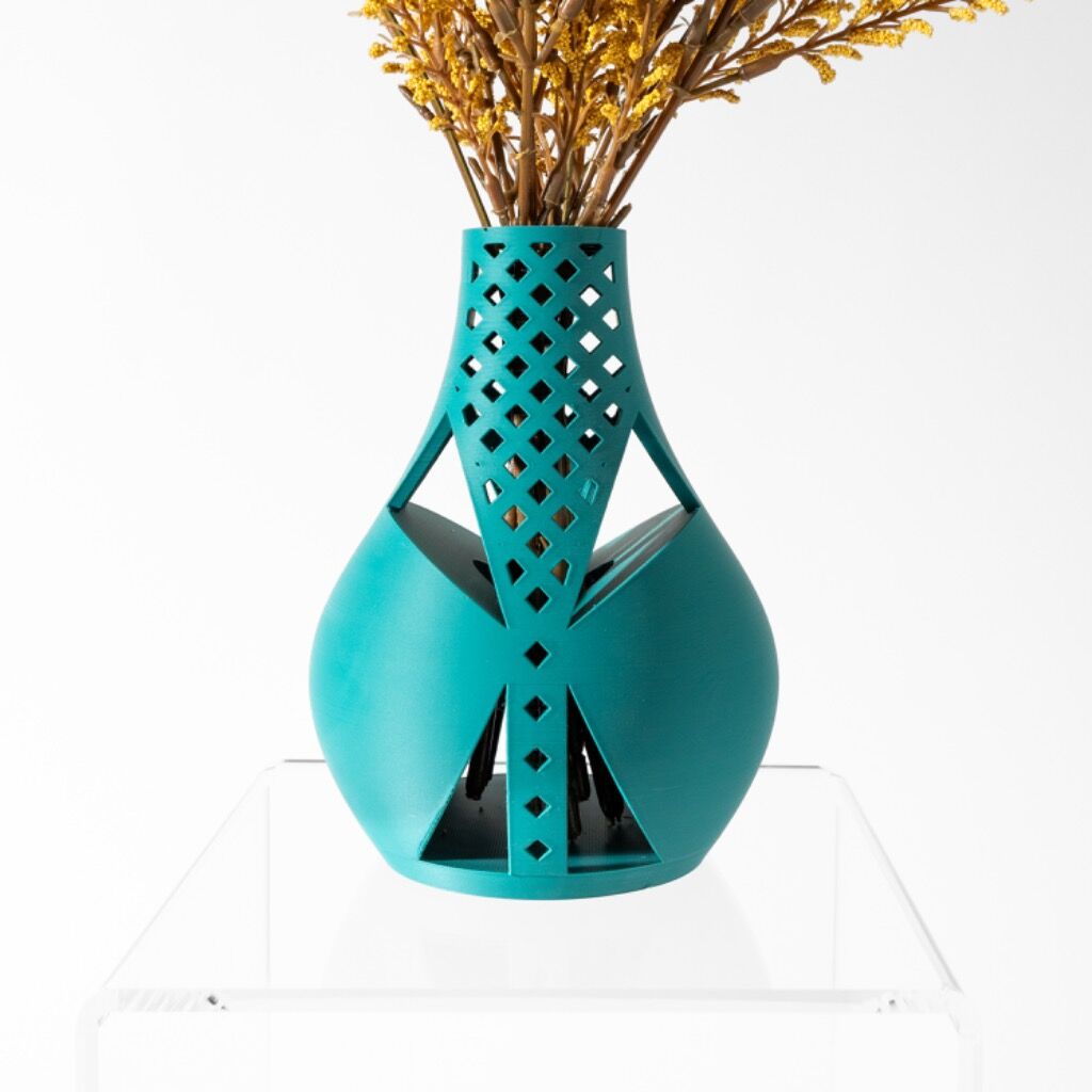 The Arin Vase