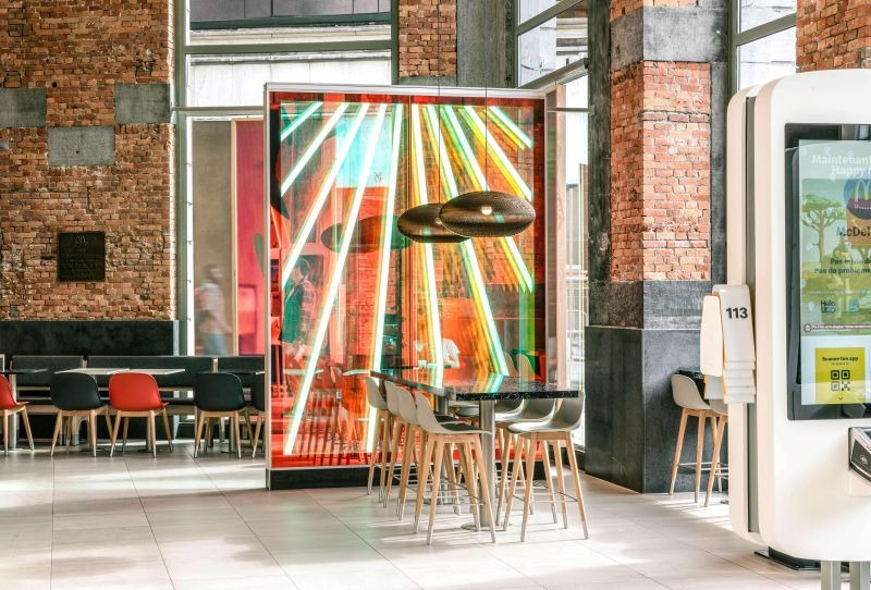 Doing D&eacute;cor Differently: McDonald&rsquo;s France Debuts Circular Restaurant Design
