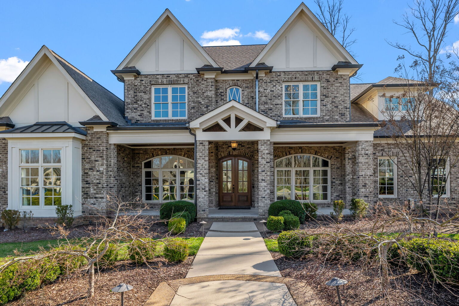 8472 Heirloom Boulevard - Grove Living