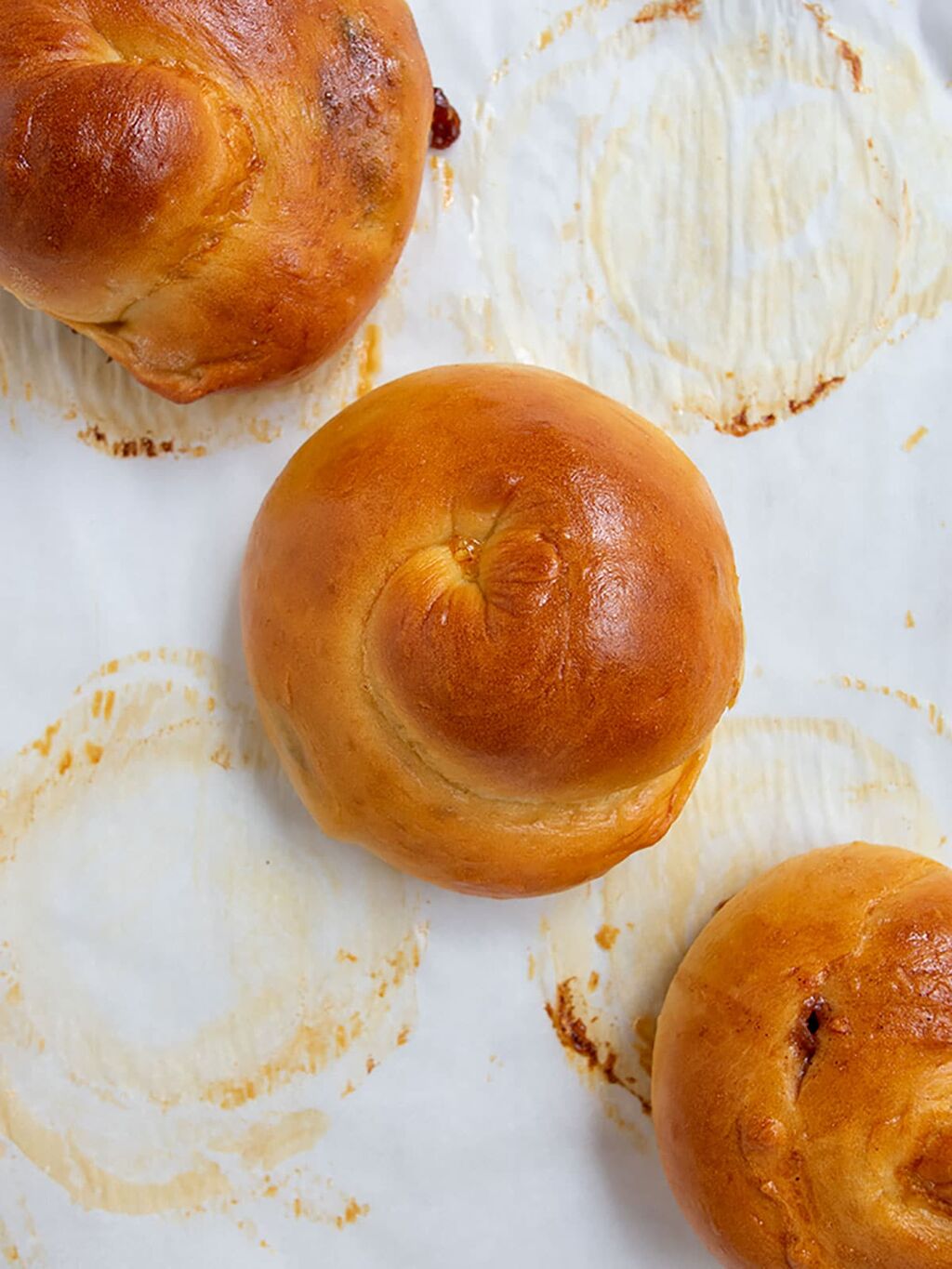 Challah Rolls with Apple Currant Filling