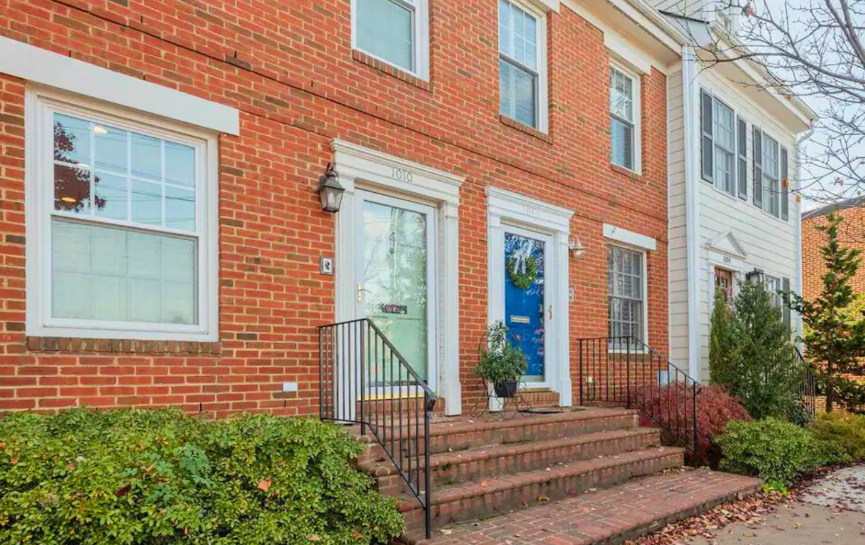🏡 Entire Home: Old Town Escape at Alexandria, VA