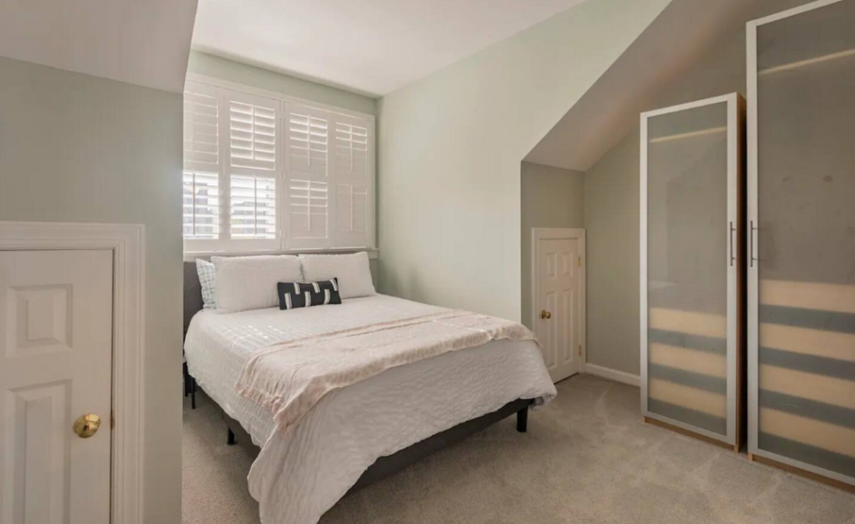 🛌 Room Rental: Alexandria Ensuite Retreat at Alexandria, VA (via Airbnb)
