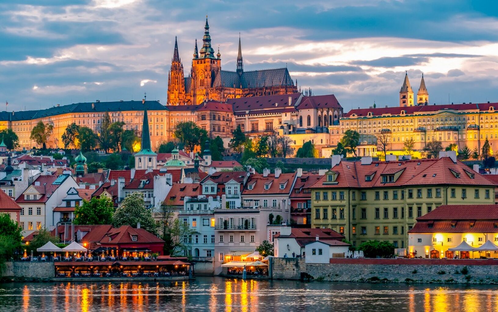 Explore the Splendor and Charm of Prague Castle District